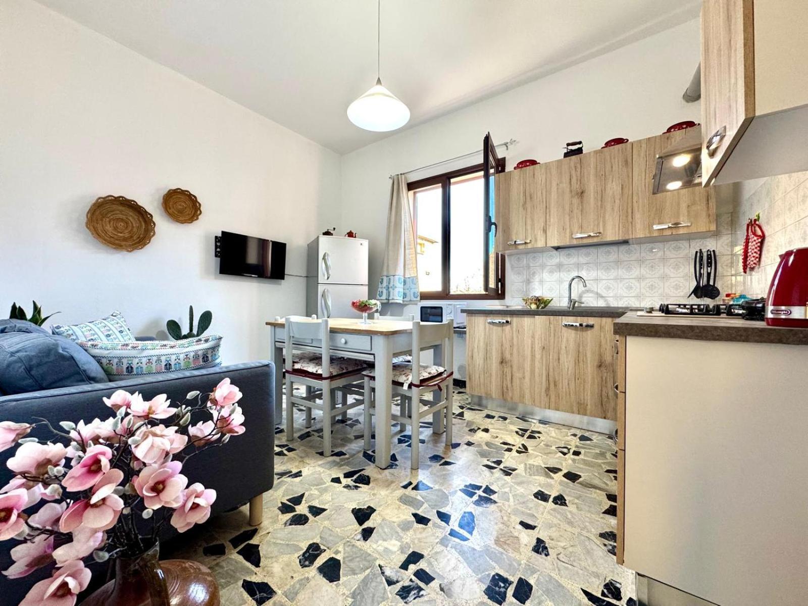Orchid House Apartman Bari Sardo Kültér fotó